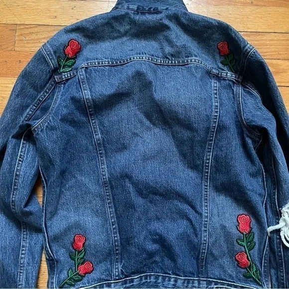 Levi's Rose Floral Denim Jacket Size Small - Picture 10 of 10